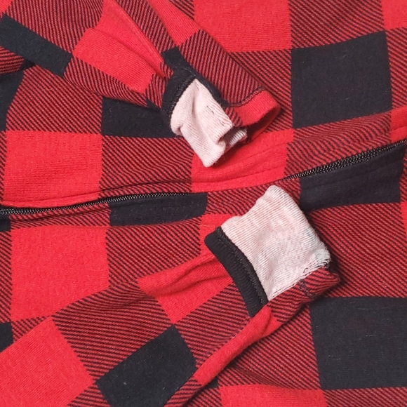 Old Navy Bodysuit Footie Pajama Plaid - 0-3M (NWOT) - Picture 3 of 6
